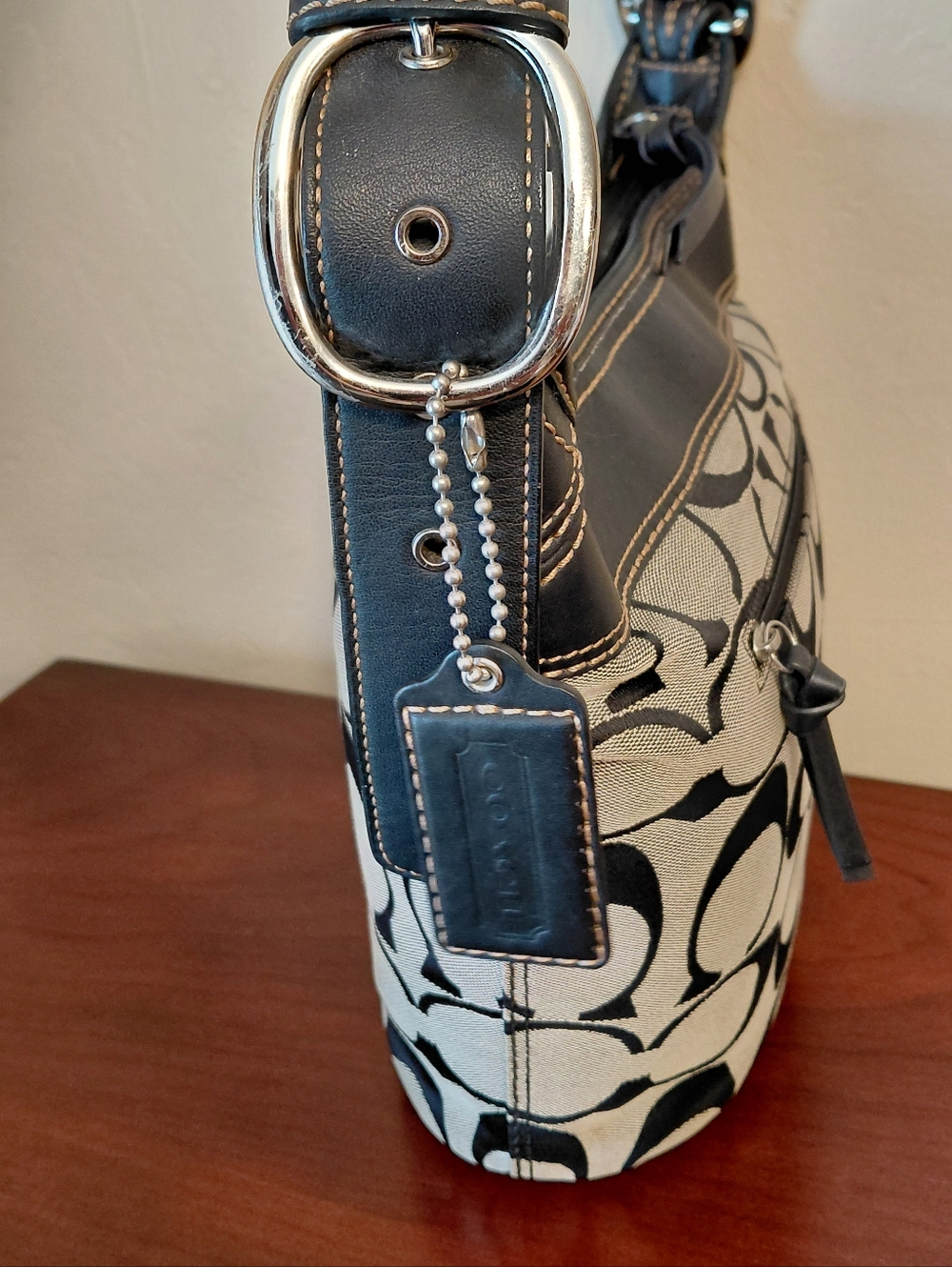 Coach Bleecker Signature Bucket Shoulder Bag, F13358. Black & Gray. - Picture 2 of 13